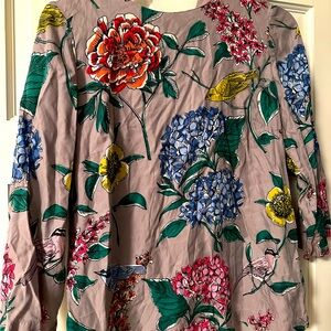 Boden blouse with sleeves just past the elbow